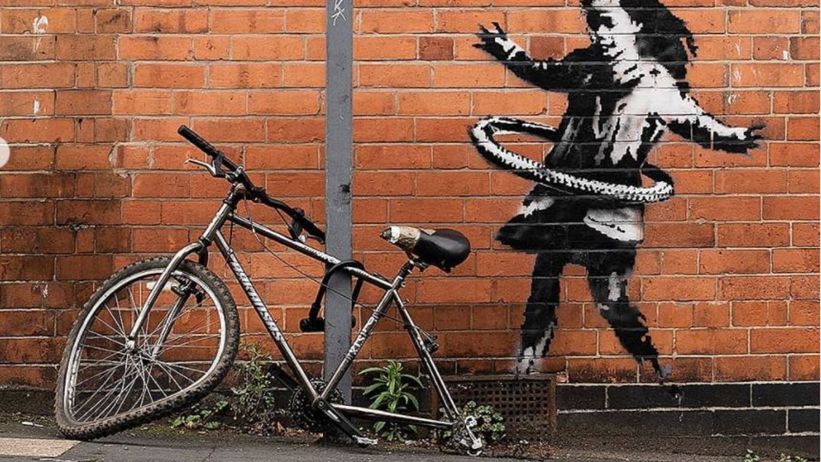 Banksy Wallpaper Iphone posted by Michelle Walker