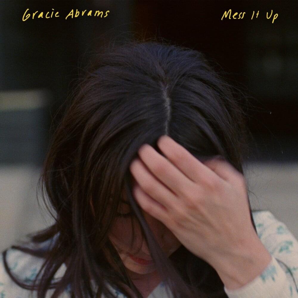 The cover art for Gracie Abrams' new single 'Mess It Up'
